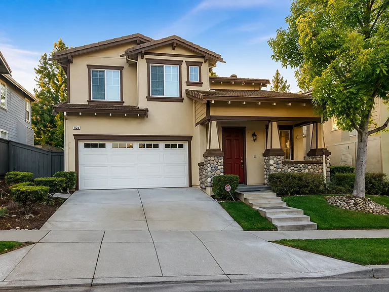 1036 Flowering Ash Dr — Photo 1