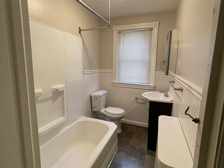 302 Edmonds Ave — Photo 11