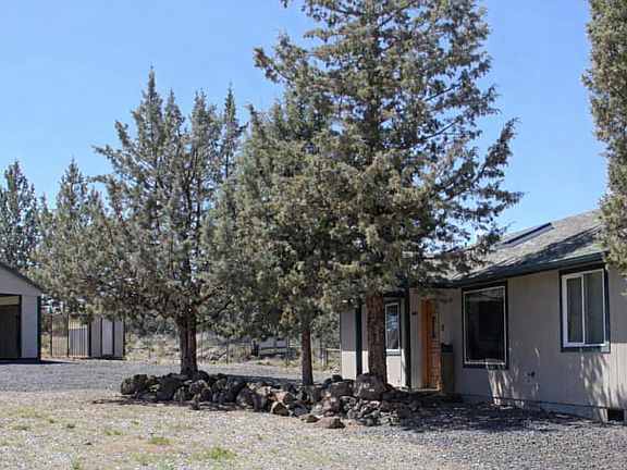 2nd image of 3913 SE Umatilla Loop