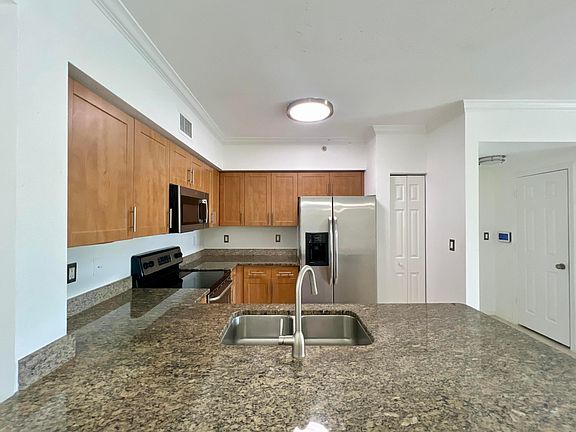5th image of 6450 Emerald Dunes Drive #301