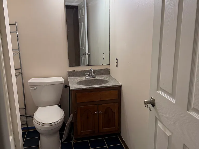 4 Sue Dr — Photo 11