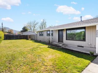 2000 Suzanna St, Medford, OR 97504