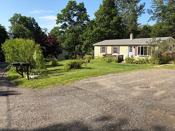 2nd image of 72 Fox Hill Rd