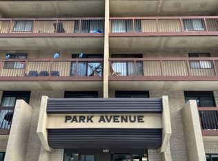 430 5th Ave N #206, Saskatoon, SK S7K6Z2