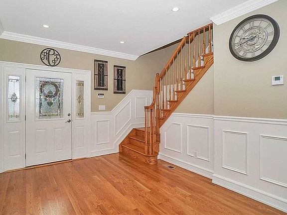 3rd image of 28 Edgar Dr