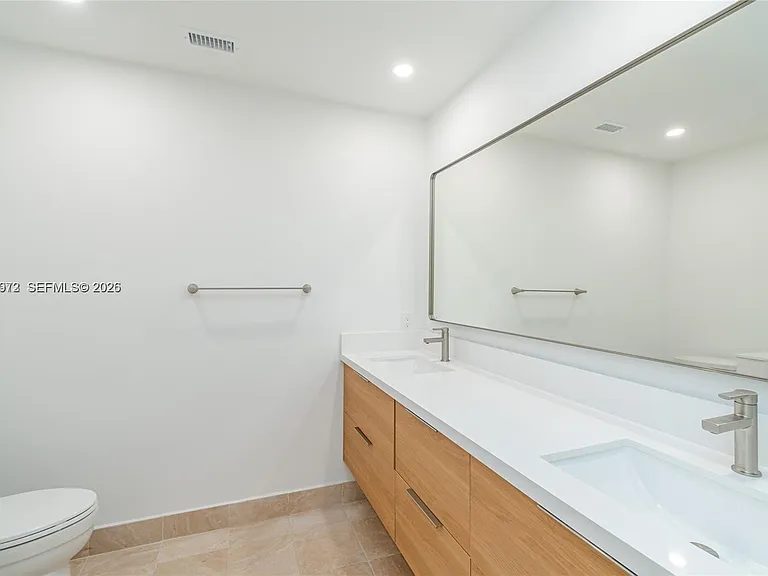 812 Garnet Cir — Photo 9