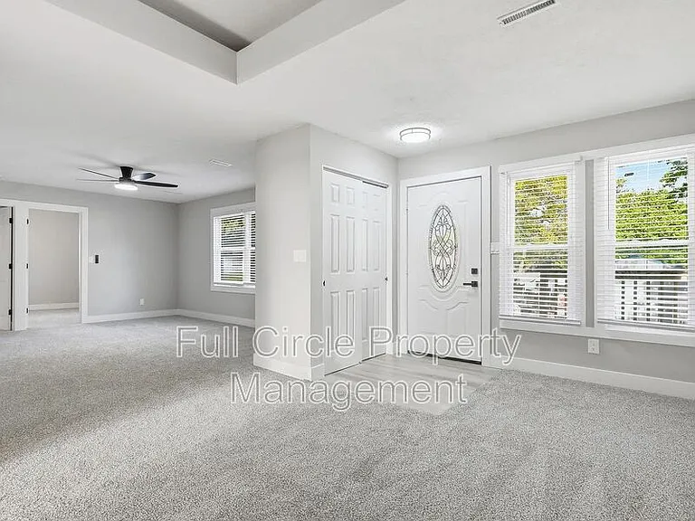 504 Harris St — Photo 4
