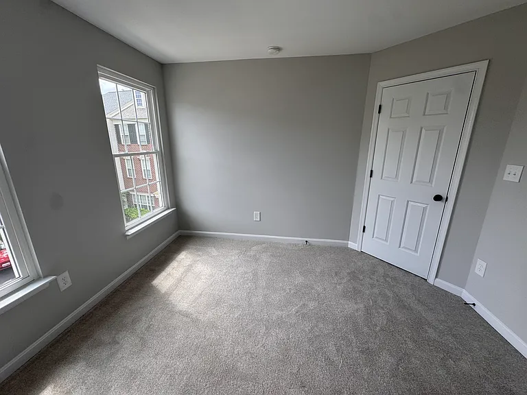 26121 Nimbleton Sq — Photo 36