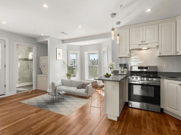 232 Brookline St #3