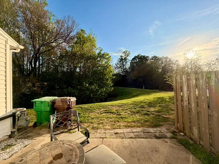 3958 Elizabeth Glen Way — Photo 22