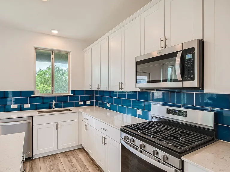 5301 Hallowell Ct — Photo 11