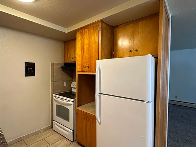 2544 Union St — Photo 14