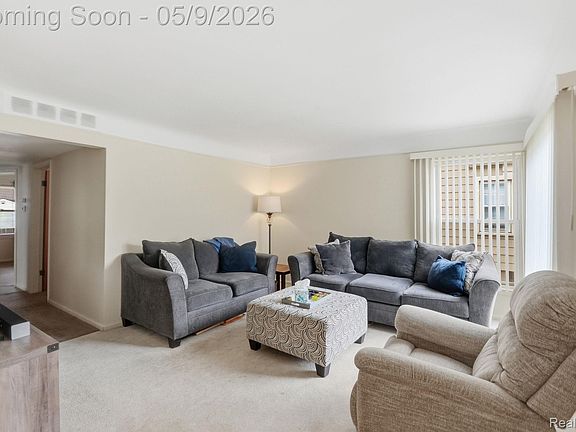 4th image of 15817 Beech Daly Rd