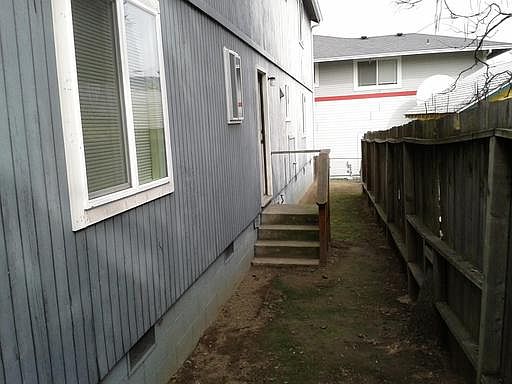 5th image of 548 Rock St APT 9
