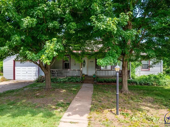 1216 Brant St, Osage City, KS 66523