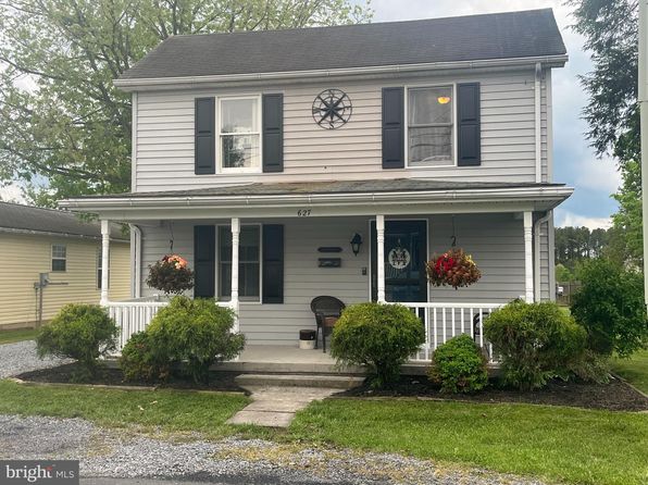 627 Ash St, Strasburg, VA 22657