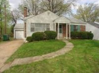 10 Turf Ct, Saint Louis, MO