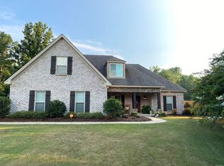 800 Southern Hills Dr, Wetumpka, AL 36093