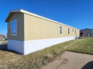 2215 33rd Ter, Williston, ND 58801