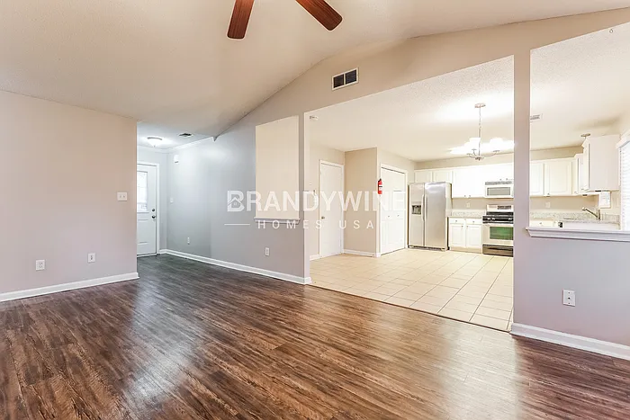 208 Roberts Trl — Photo 6
