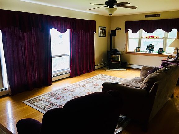 Front living room 