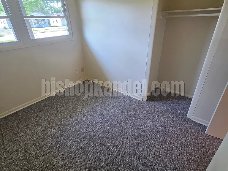 1240 Bernard Ave — Photo 8