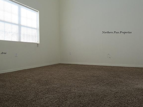 4th image of 2413 Tremont Ave #D1