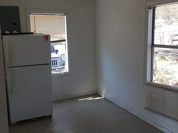 3rd image of 712 N 17th St