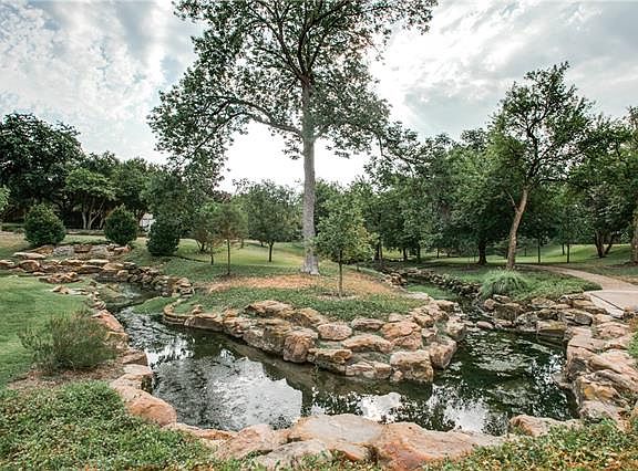 2nd image of 7752 Glen Albens Cir