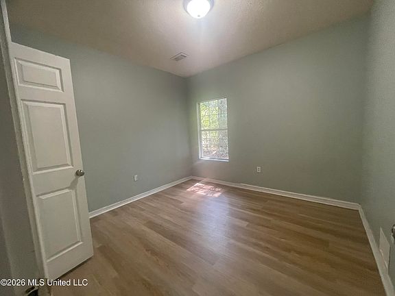 5th image of 6220 W Jackson St