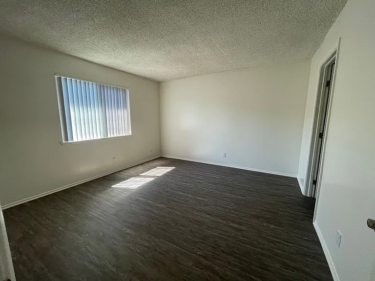 Villa Del Sol Apartments — Photo 117