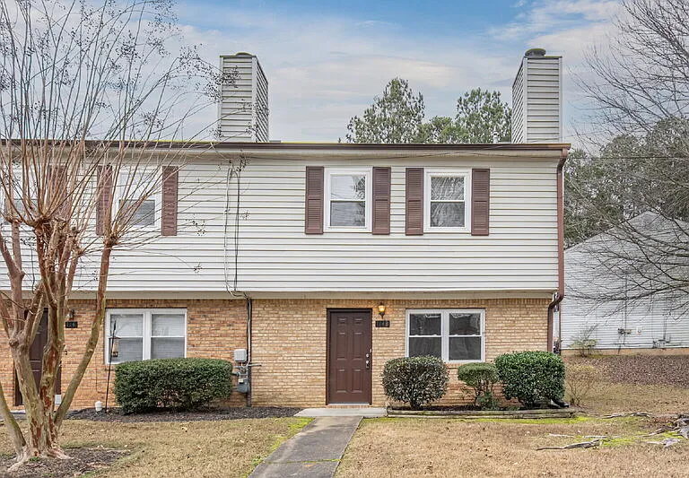 114 Bentley Pkwy #B — Photo 1