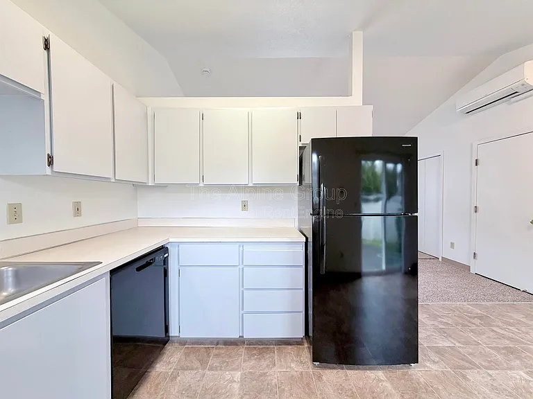 8991 SW Herb Way — Photo 7