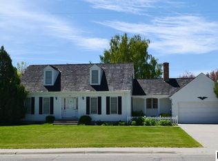 219 W Sunset Dr, Riverton, WY 82501