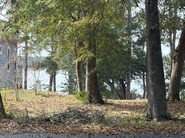 554 Captains Court SE, Bolivia, NC 28422