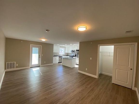 3rd image of 135 Palm St #102