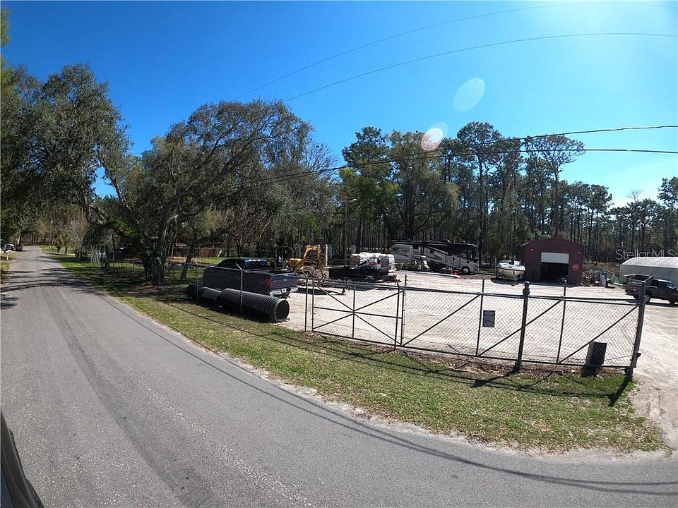 1st image of 104 Earls Ln
