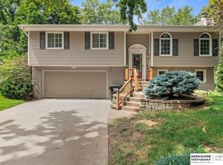 11558 Westmont Dr, Omaha, NE 68138