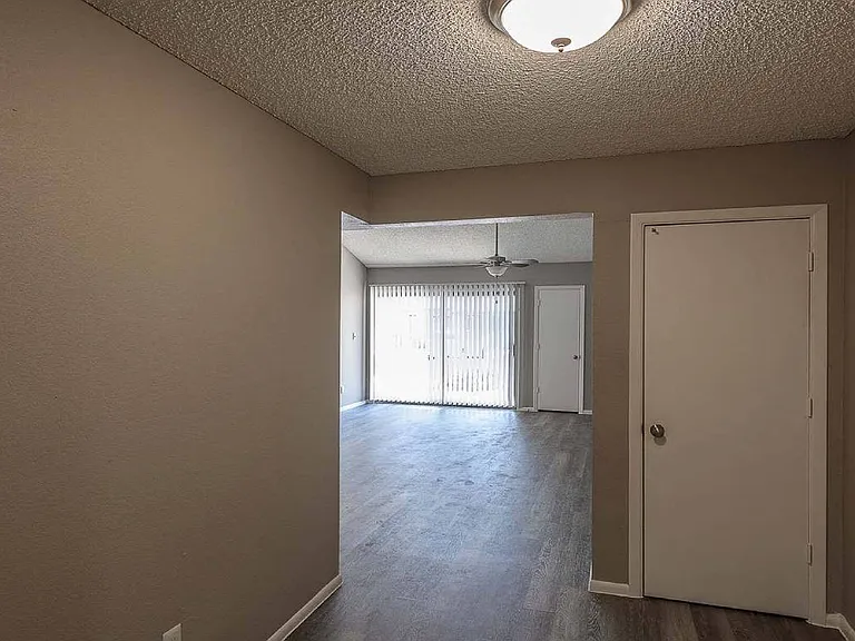 The Flats at Peoria — Photo 24