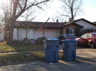 913 160th Pl, Calumet City, IL