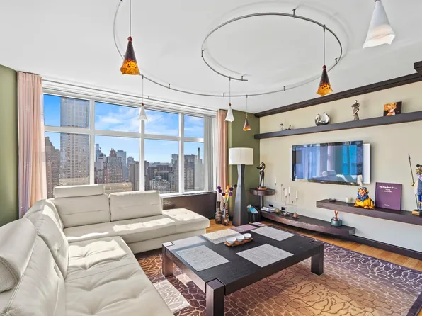 160 West 66th Street image 4 of 13