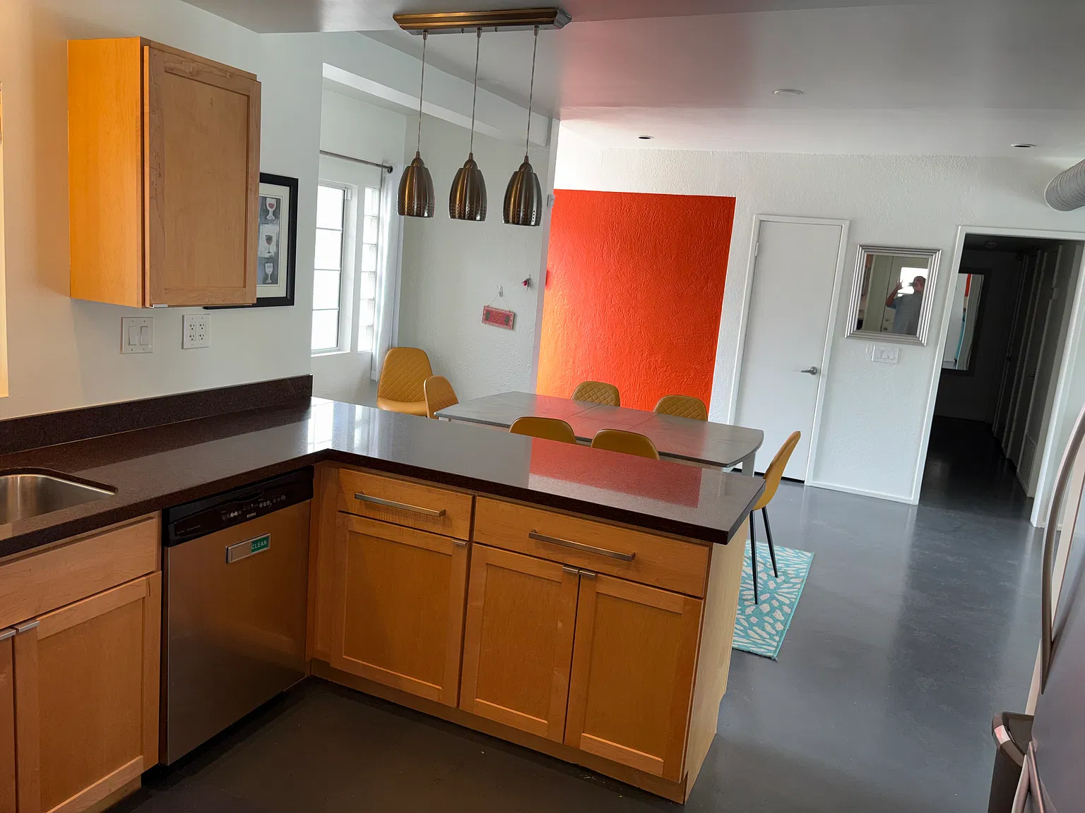 3 bed, 1381 sqft, $3,850 — Photo 4