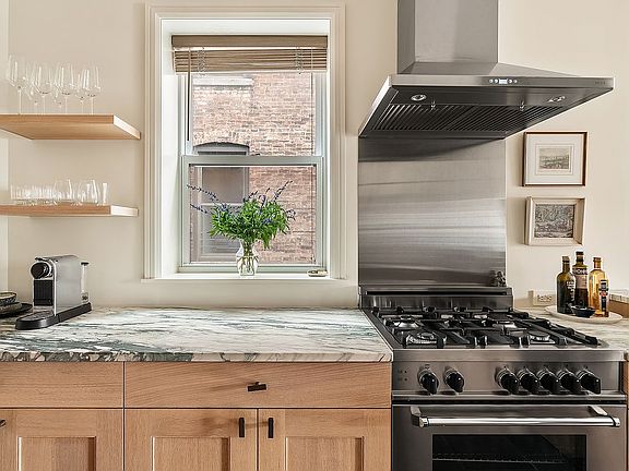 5th image of 791 Greenwich St APT 7