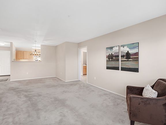 4th image of 22502 SE 37th Ter #1399