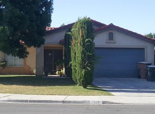 1018 Lost Trail Way, Bakersfield, CA 93307