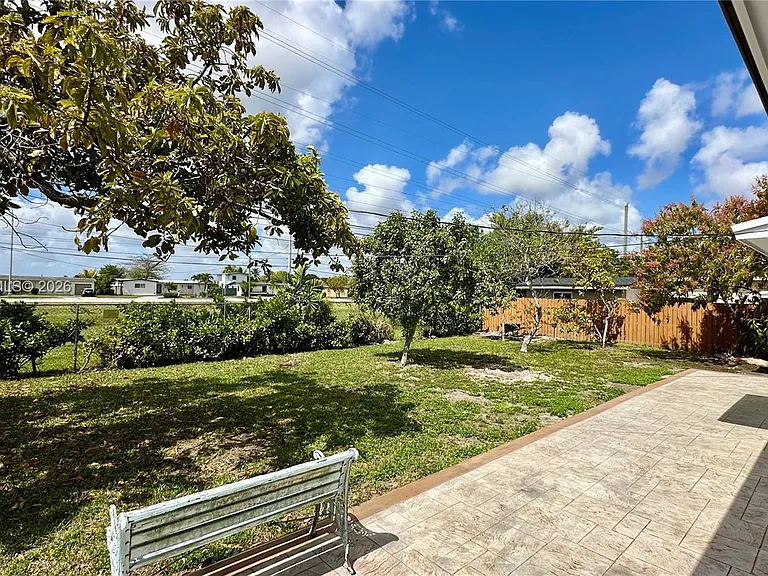 5110 SW 106th Ave — Photo 16