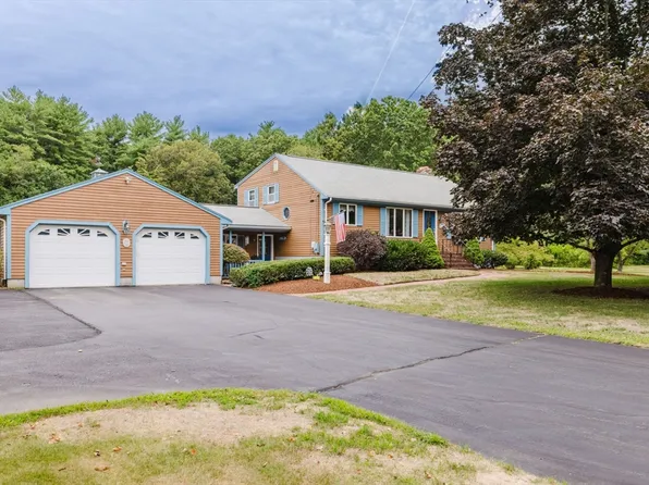 848 N Main St, Raynham, MA 02767