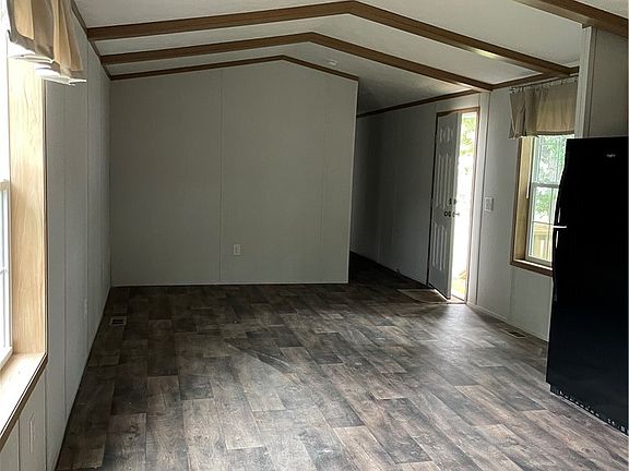 4th image of 129 Saltonstall St Lot 78
