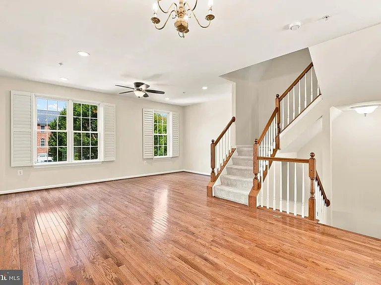 107 Hearth Ct — Photo 10