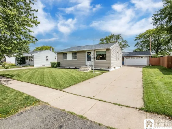 34 Yorktown Rd, Cheektowaga, NY 14225